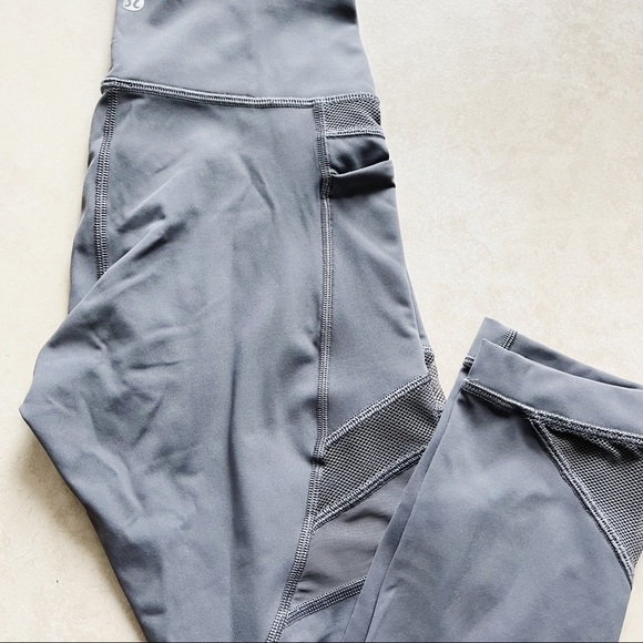 Lululemon High Rise Grey Leggings with Mesh Detailing - Picture 4 of 12
